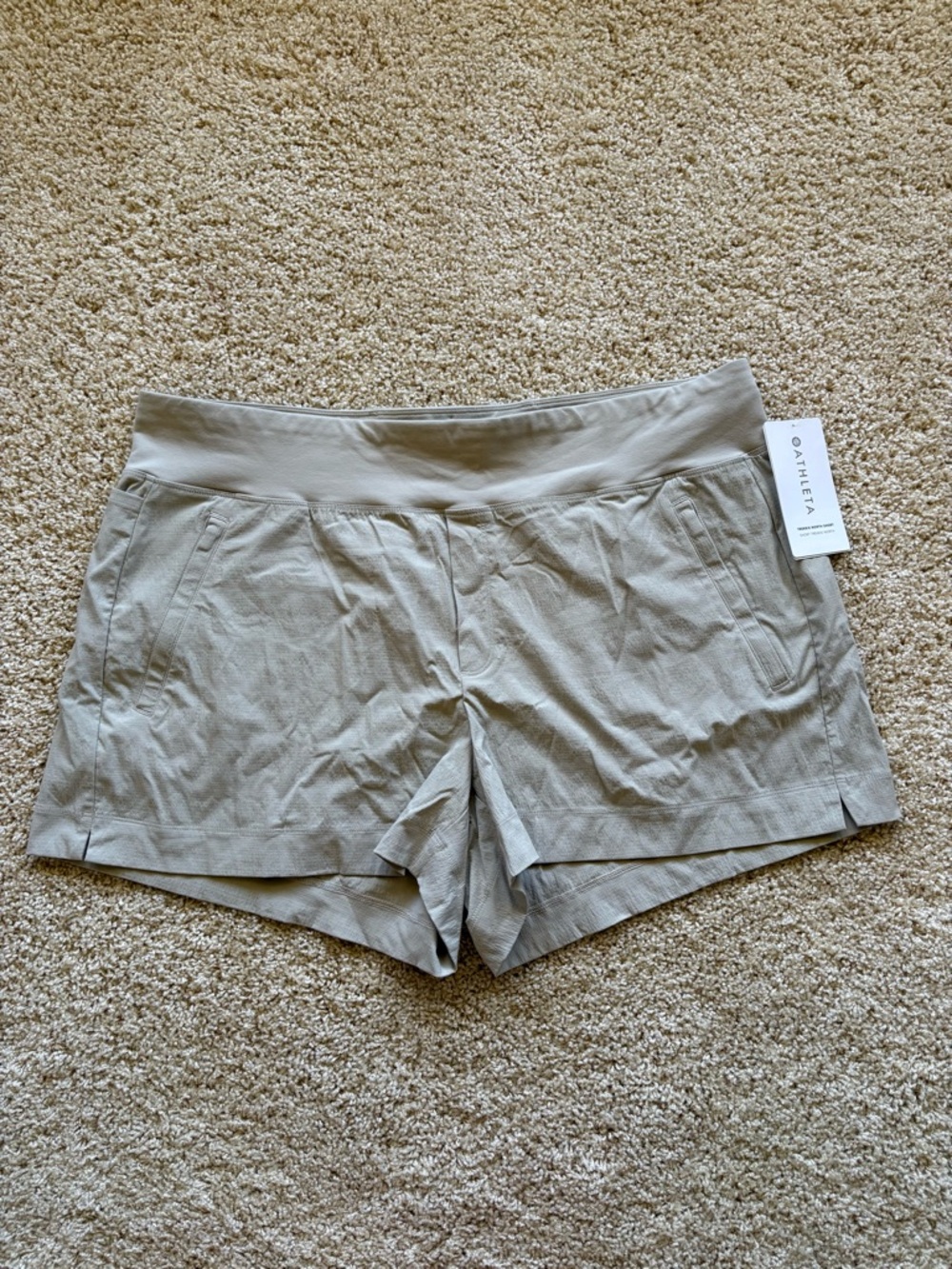 Athleta Trekkie North‎ Shorts Womens Size 18 Beige Hiking Travel Lightweight NWT